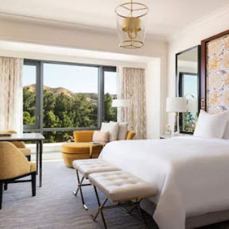 Four Seasons Hotel Los Angeles At Westlake Village Exterior photo